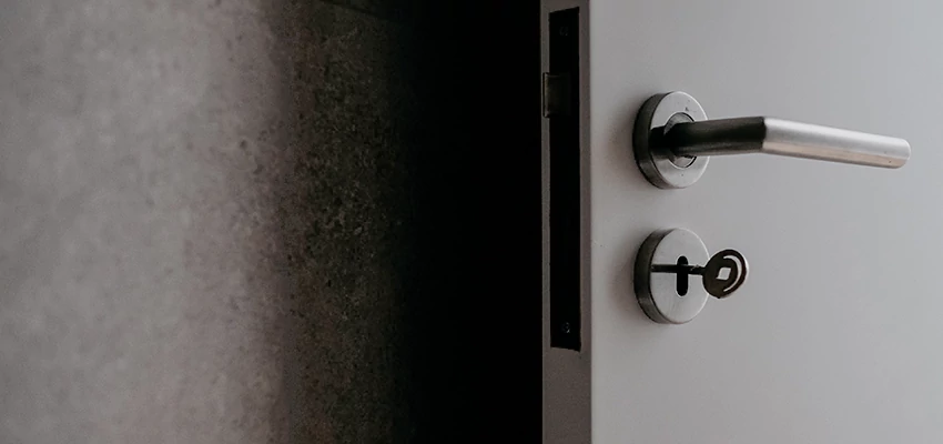 Front Door Handle Repair And Installation in Stevenson Ranch, CA